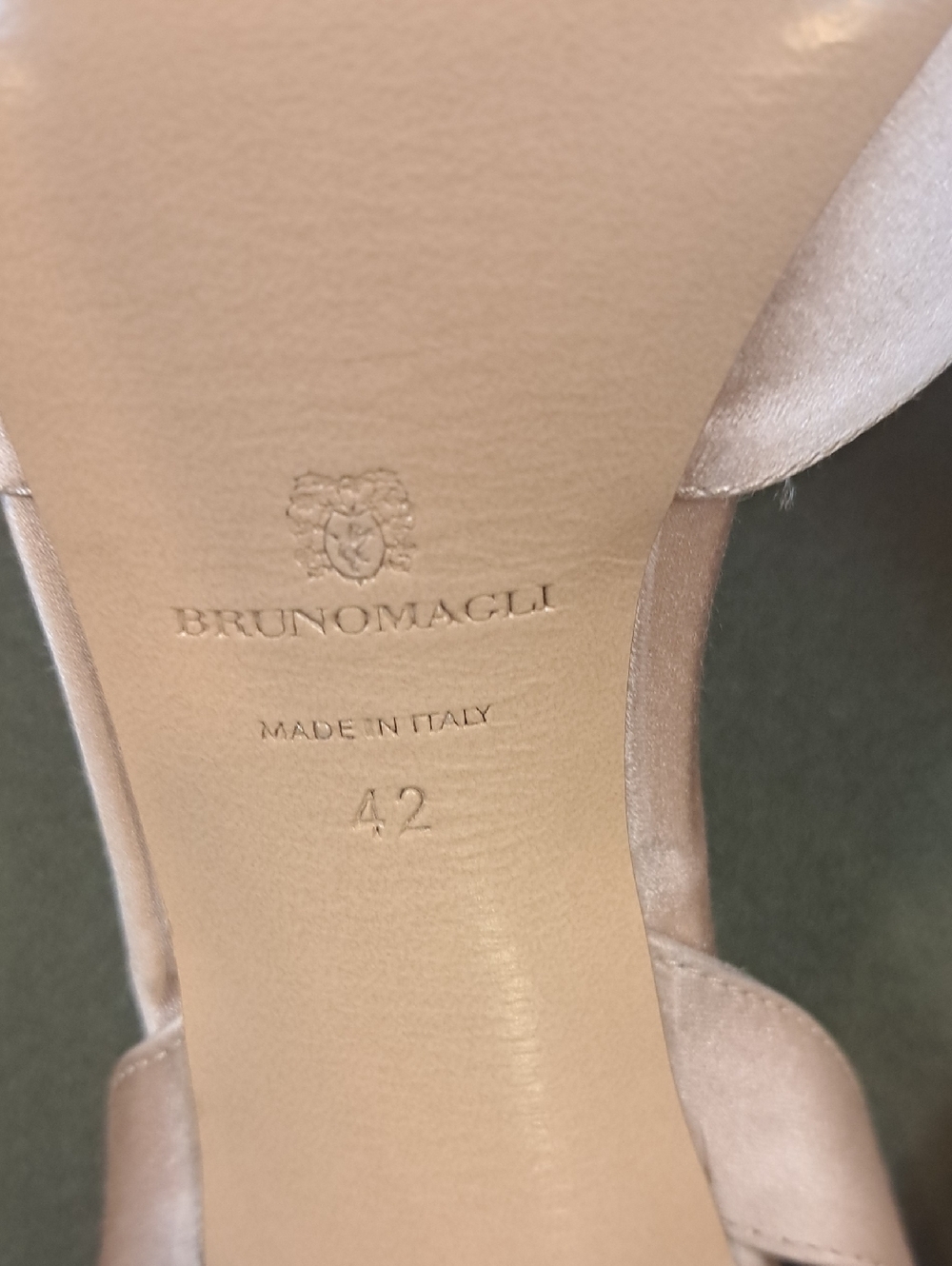 Bruno Magli Moda Pump in Champagne Satin Leather - Size: 10.5 (EU 42) - Picture 9 of 9